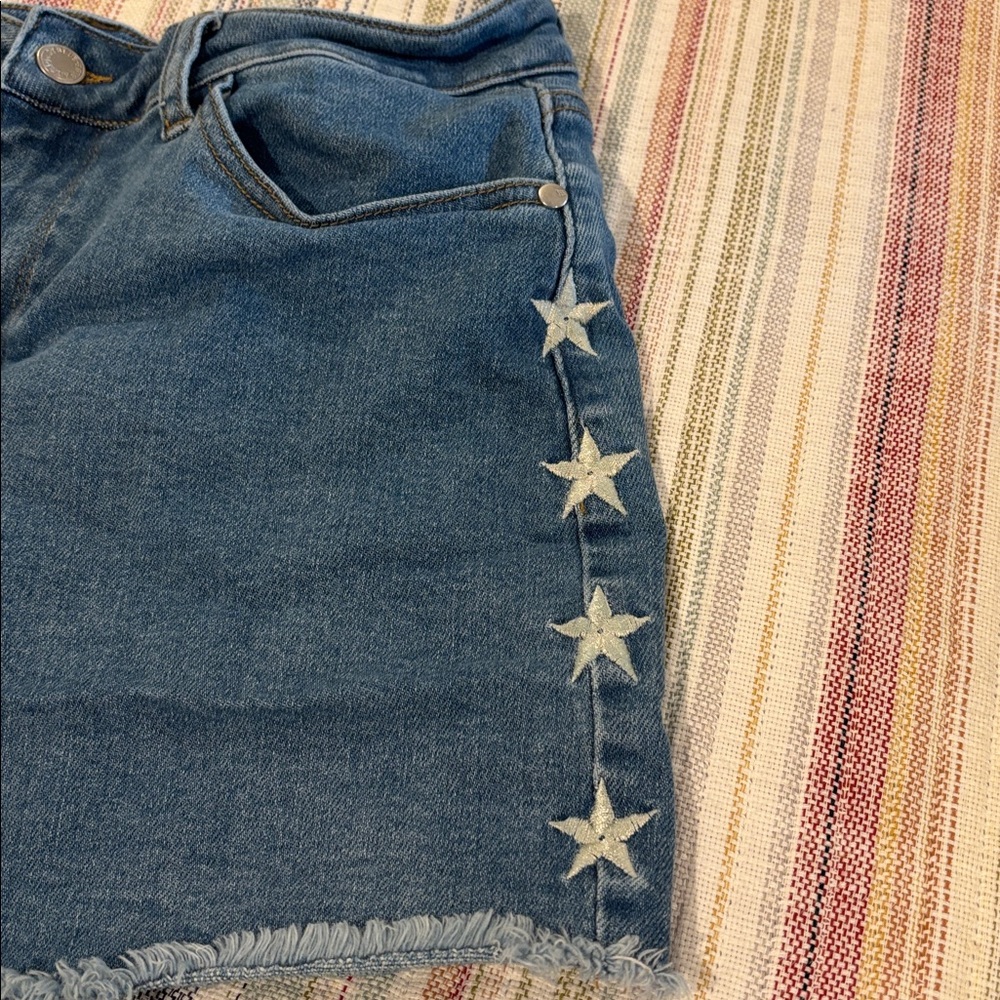Judy Blue Jeans Denim Star Shorts Size L Style JB150069 - Picture 4 of 10